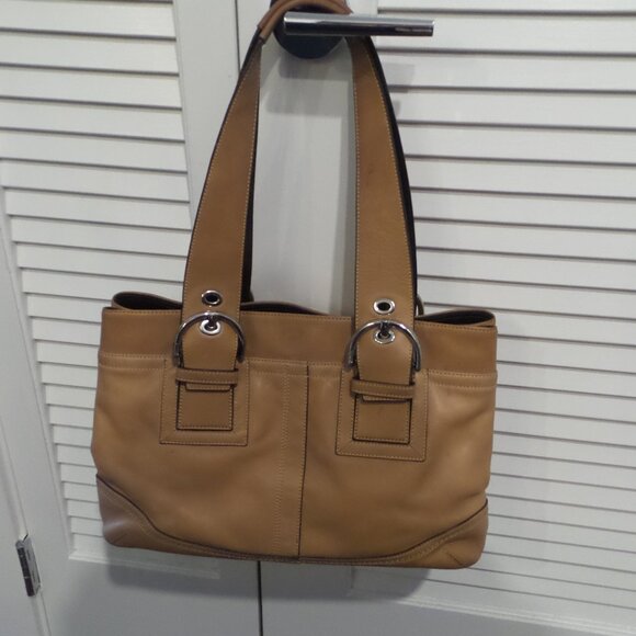 AUTHENTIC - Coach Leather SOHO Burnished Glove Tanned Caramel Tote Bag - Picture 3 of 6